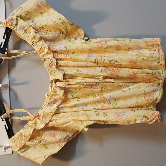 Pink Rose NWT Yellow Floral Ruffle Crop Top - Picture 1 of 5